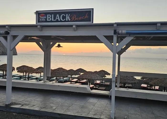 Pleasure Black Parissa Santorini Hostel Perísza