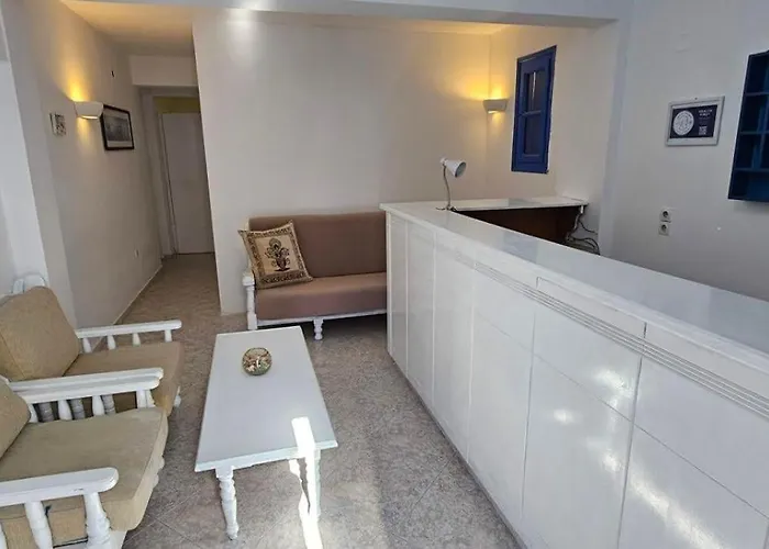 Pleasure Black Parissa Santorini *