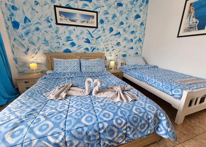 Pleasure Black Parissa Santorini *